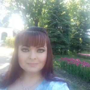 Девушки в Пскове: Елена, 44 - ищет парня из Пскова