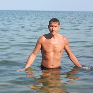 Парни в Геленджике: Роман Михайловский, 45 - ищет девушку из Геленджика