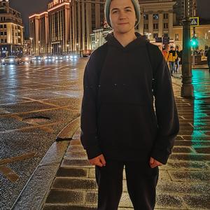 Парни в Звенигороде: Иван, 22 - ищет девушку из Звенигорода