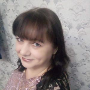 Девушки в Новокузнецке: Елена, 30 - ищет парня из Новокузнецка