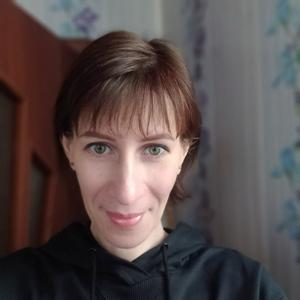 Девушки в Уфе (Башкортостан): Алена, 40 - ищет парня из Уфы (Башкортостан)
