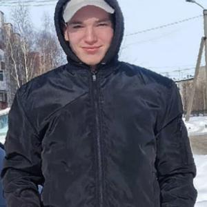 Илья, 18 лет, Нефтеюганск