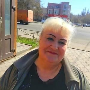 Девушки в Екатеринбурге: Александра, 65 - ищет парня из Екатеринбурга