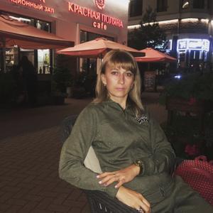 Девушки в Волгограде: Ирина, 39 - ищет парня из Волгограда