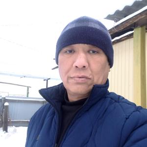 Парни в Якутске: Петр Соловьёв, 50 - ищет девушку из Якутска