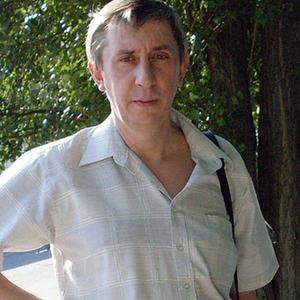 Парни в Саратове: Сергей, 58 - ищет девушку из Саратова