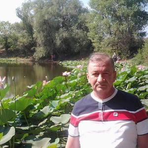 Парни в Волгограде: Владимир, 69 - ищет девушку из Волгограда