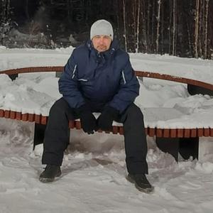 Олег, 46 лет, Советский