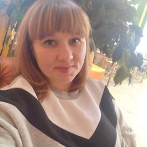 Девушки в Нижний Новгороде: Елена, 32 - ищет парня из Нижний Новгорода