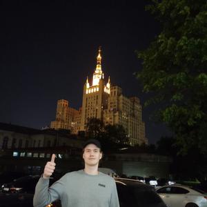 Парни в Перми: Кирилл, 20 - ищет девушку из Перми