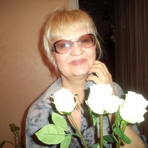 Людмила, 67 лет, Киров