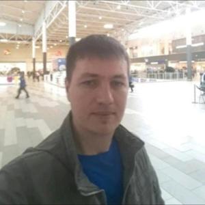 Парни в Омске: Илон, 39 - ищет девушку из Омска