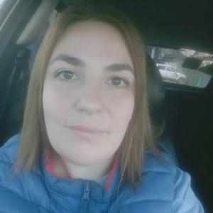 Девушки в Волгодонске: Елена, 33 - ищет парня из Волгодонска