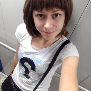 Девушки в Омске: Полина, 34 - ищет парня из Омска