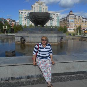 Девушки в Казани (Татарстан): Надежда, 67 - ищет парня из Казани (Татарстан)