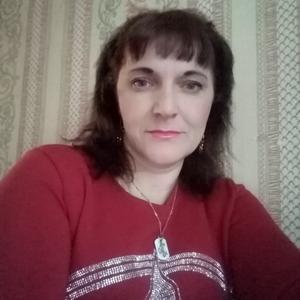 Девушки в Комсомольске-На-Амуре: Светлана, 51 - ищет парня из Комсомольска-На-Амуре