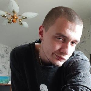 Парни в Кемерово: Максим, 21 - ищет девушку из Кемерово