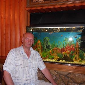 Вадим, 59 лет, Балаково