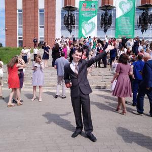 Парни в Томске: Виталий, 28 - ищет девушку из Томска