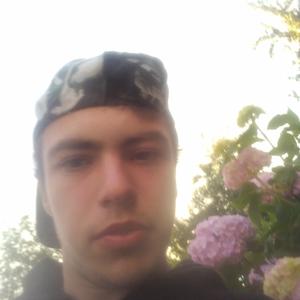Парни в Калининграде: Павел Кокорин, 21 - ищет девушку из Калининграда