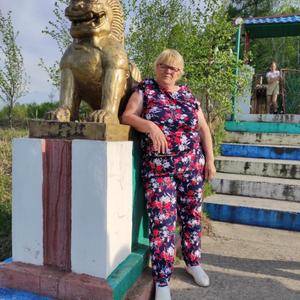Девушки в Омске: Галина, 64 - ищет парня из Омска