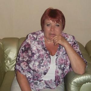 Девушки в Пскове: Дарина, 54 - ищет парня из Пскова