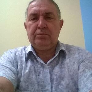 Максим, 68 лет, Краснодар