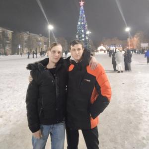 Парни в Узловая: Леон, 27 - ищет девушку из Узловая