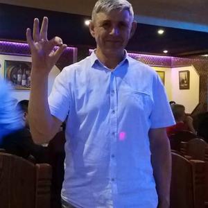 Парни в Геленджике: Олег, 60 - ищет девушку из Геленджика