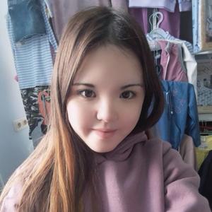 Девушки в Омске: Алика, 24 - ищет парня из Омска