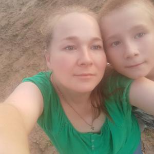 Девушки в Ижевске: Оксана, 36 - ищет парня из Ижевска