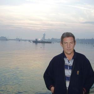 Анатолий, 63 года, Новороссийск