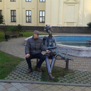 Парни в Волгограде: Михаил, 47 - ищет девушку из Волгограда