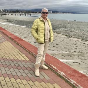 Девушки в Санкт-Петербурге: Светлана, 68 - ищет парня из Санкт-Петербурга