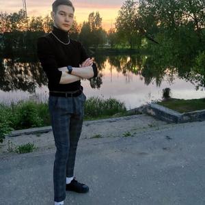 Парни в Нижний Новгороде: Макс, 20 - ищет девушку из Нижний Новгорода