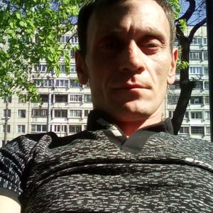 Парни в Гатчине: Евгений Евгений, 41 - ищет девушку из Гатчины