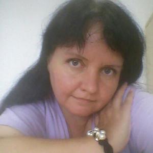 Девушки в Калининграде: Ирина, 50 - ищет парня из Калининграда