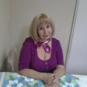 Девушки в Екатеринбурге: Вероника Дубровина, 66 - ищет парня из Екатеринбурга