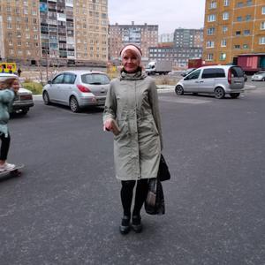 Девушки в Новосибирске: Натали, 63 - ищет парня из Новосибирска