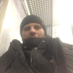 Парни в Санкт-Петербурге: Artem, 38 - ищет девушку из Санкт-Петербурга