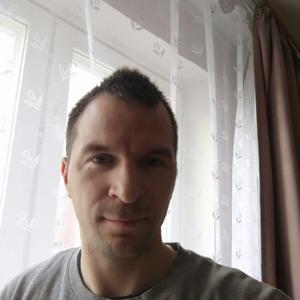 Олег, 37 лет, Псков