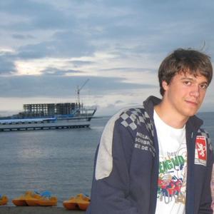 Парни в Владивостоке: Руслан Сулейманов, 34 - ищет девушку из Владивостока