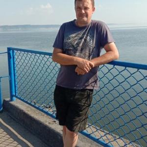 Парни в Нижнекамске: Роман Ильин, 44 - ищет девушку из Нижнекамска