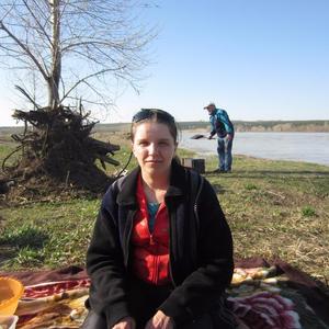 Девушки в Бийске: Леся, 43 - ищет парня из Бийска