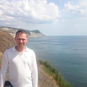 Парни в Южно-Сахалинске: Александр, 46 - ищет девушку из Южно-Сахалинска