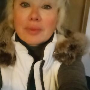 Девушки в Северодвинске: Marina, 58 - ищет парня из Северодвинска
