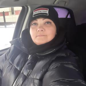 Девушки в Омске: Евгения, 45 - ищет парня из Омска