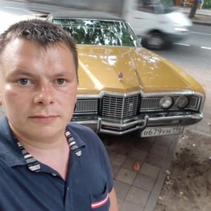 Парни в Нальчике: Сергей, 22 - ищет девушку из Нальчика