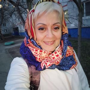 Девушки в Омске: Марина, 58 - ищет парня из Омска