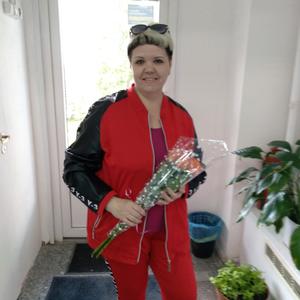 Девушки в Петрозаводске: Марина, 49 - ищет парня из Петрозаводска